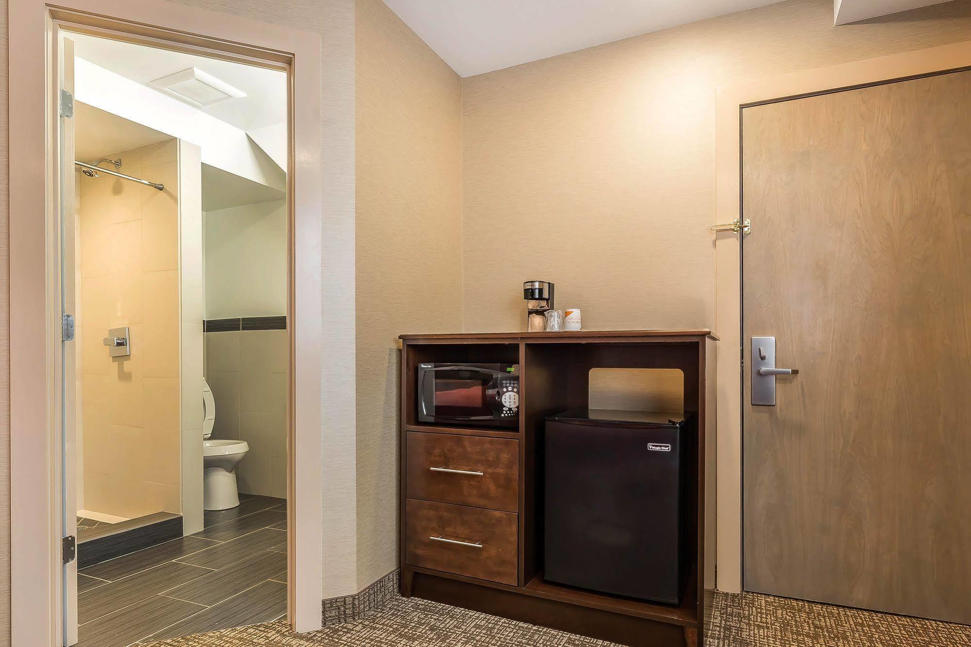Lincolnwood Rodeway Inn Chicago/Evanston מראה חיצוני תמונה